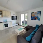 Seaside Family Friendly House With A Swimming Pool - 25216 Rogoznica (Sibenik-Knin)