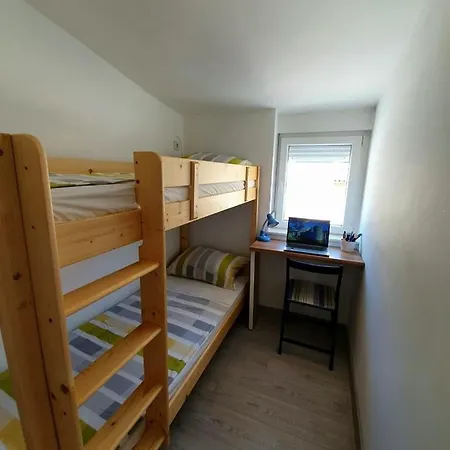 Seaside Family Friendly House With A Swimming Pool - 25216 *