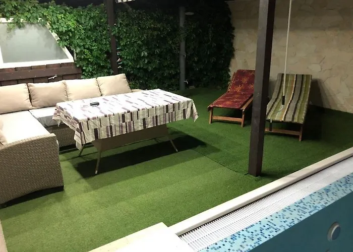 Seaside Family Friendly House With A Swimming Pool - 25216 Дом отдыха Рогозница